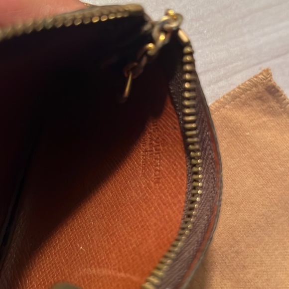 Vintage Louis Vuitton Coin Holder - Picture 6 of 6